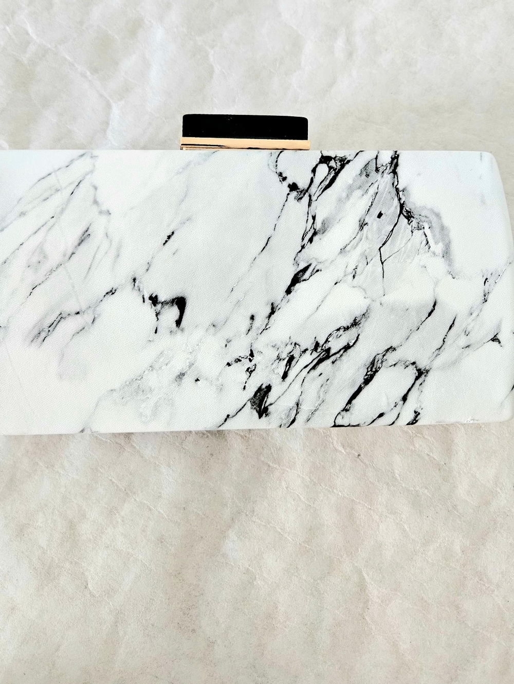 Sondra Roberts Marble Pattern Black White Clutch Purse Crossbody